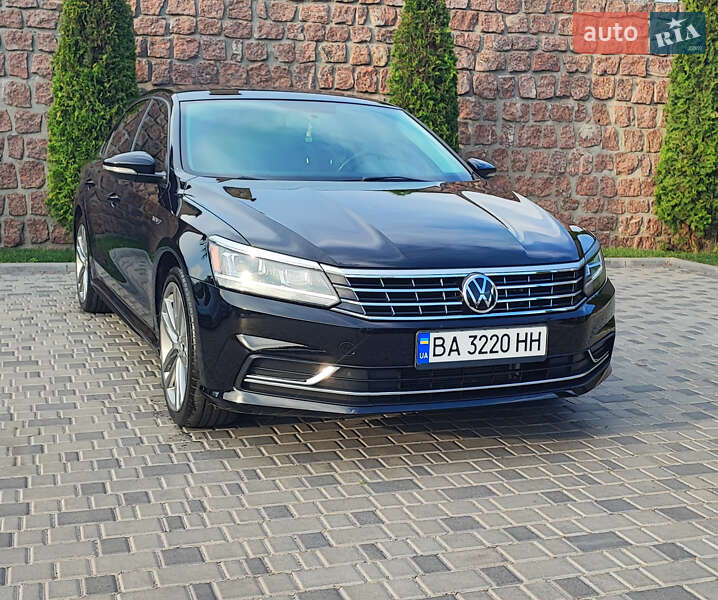 Седан Volkswagen Passat 2018 в Кропивницком