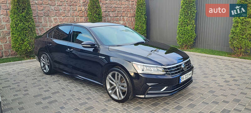 Седан Volkswagen Passat 2018 в Кропивницком
