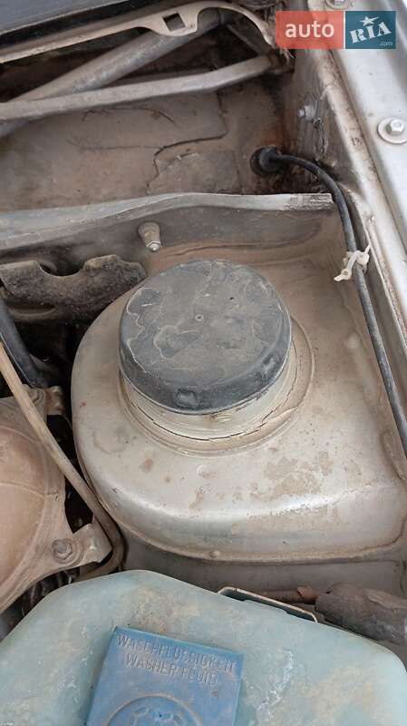 Седан Volkswagen Passat 1990 в Топоровцах