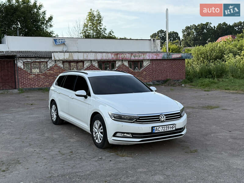 Универсал Volkswagen Passat 2015 в Житомире