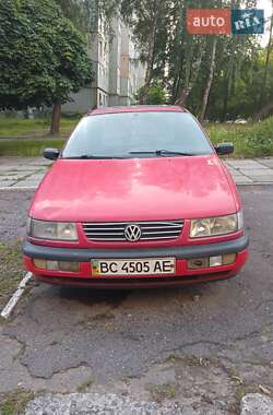 Седан Volkswagen Passat 1994 в Львові