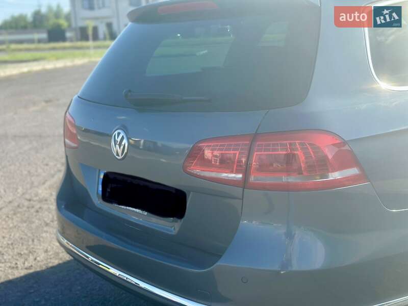 Универсал Volkswagen Passat 2012 в Ужгороде