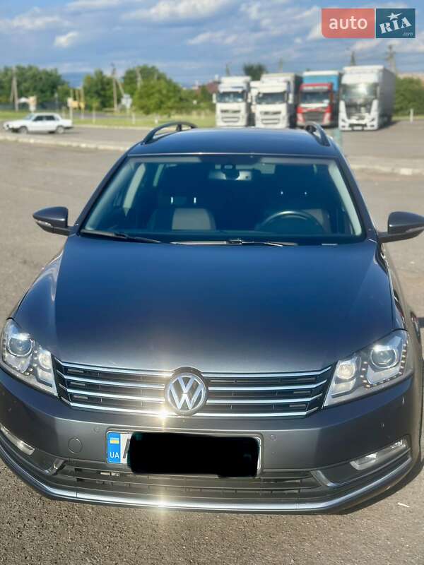 Универсал Volkswagen Passat 2012 в Ужгороде