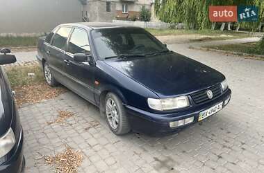 Седан Volkswagen Passat 1994 в Чемеровцах