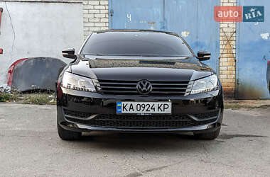 Седан Volkswagen Passat 2012 в Киеве