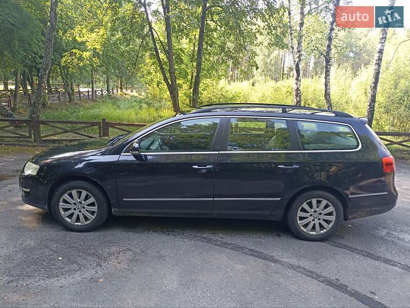 Универсал Volkswagen Passat 2009 в Вараше