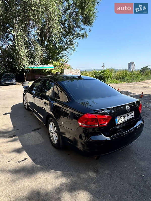 Седан Volkswagen Passat 2014 в Дніпрі
