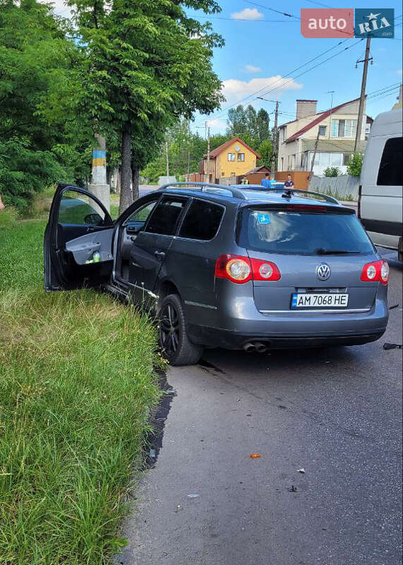 Универсал Volkswagen Passat 2006 в Житомире
