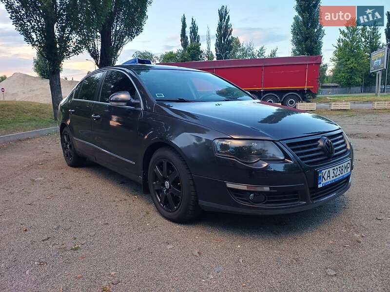 Седан Volkswagen Passat 2005 в Киеве