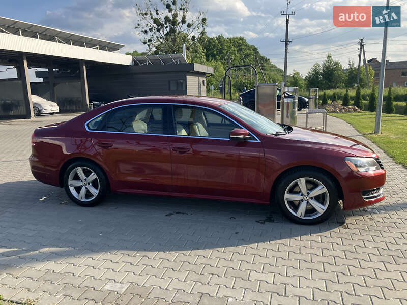 Седан Volkswagen Passat 2014 в Львове
