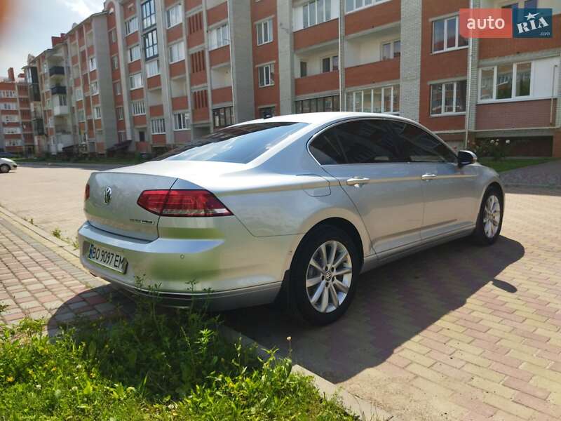 Седан Volkswagen Passat 2015 в Чорткове