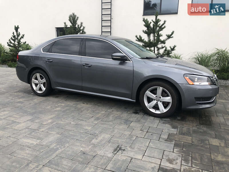 Седан Volkswagen Passat 2014 в Луцьку