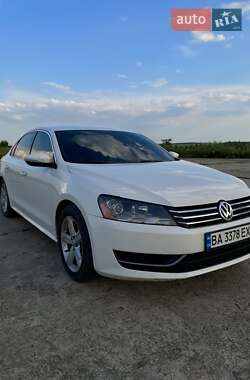 Седан Volkswagen Passat 2012 в Олександрівці