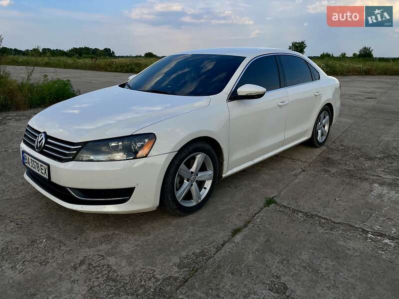 Седан Volkswagen Passat 2012 в Александровке