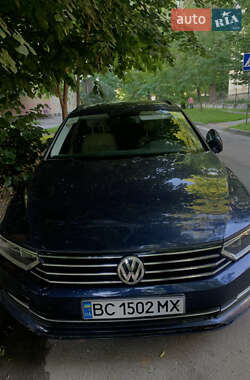 Универсал Volkswagen Passat 2015 в Львове