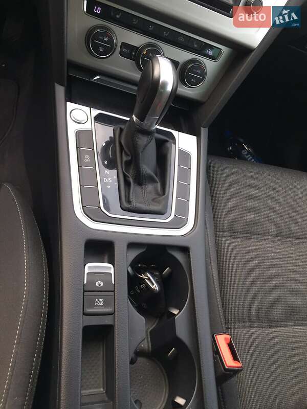 Универсал Volkswagen Passat 2014 в Долине фото 15 Универсал Volkswagen Passat 2014 в Долине