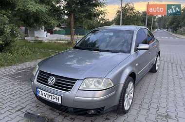 Седан Volkswagen Passat 2004 в Киеве