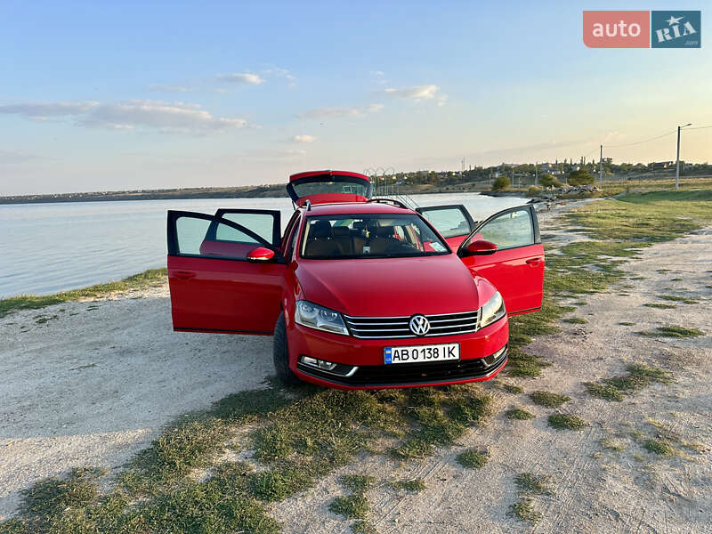 Универсал Volkswagen Passat 2011 в Николаеве