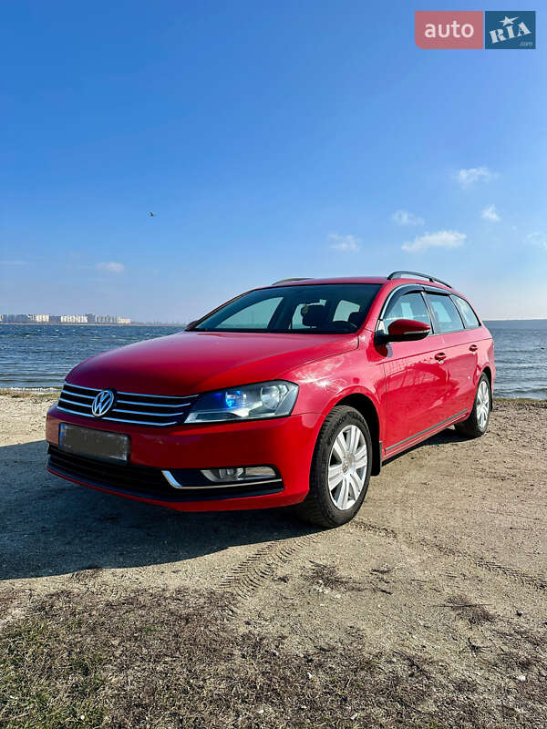 Универсал Volkswagen Passat 2011 в Николаеве