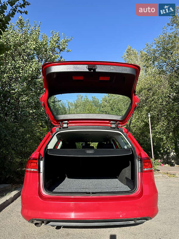 Универсал Volkswagen Passat 2011 в Николаеве