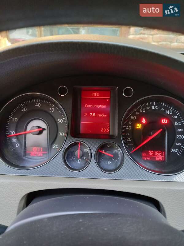 Универсал Volkswagen Passat 2005 в Винниках фото 13 Универсал Volkswagen Passat 2005 в Винниках