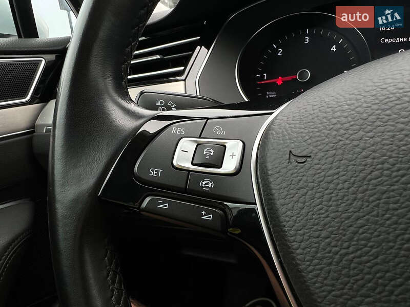 Универсал Volkswagen Passat 2019 в Брошневе-Осаде