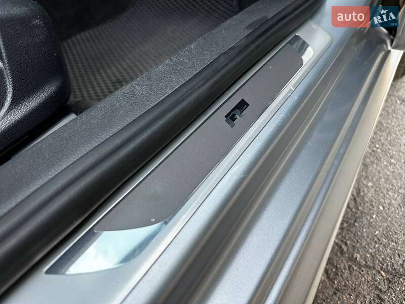 Седан Volkswagen Passat 2017 в Ивано-Франковске