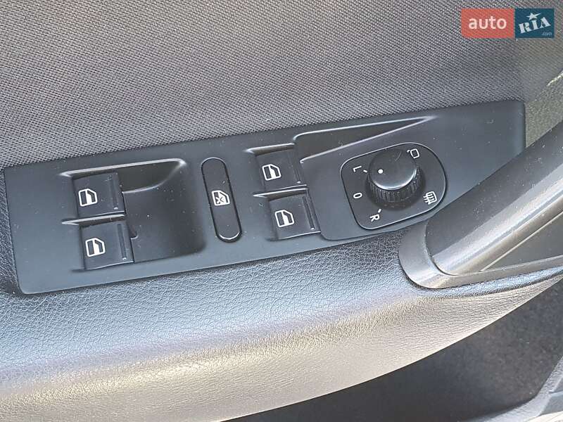 Универсал Volkswagen Passat 2011 в Луцке фото 16 Универсал Volkswagen Passat 2011 в Луцке