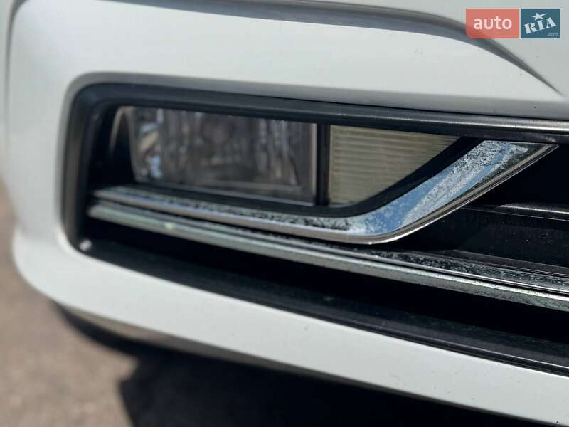 Седан Volkswagen Passat 2015 в Переяславе