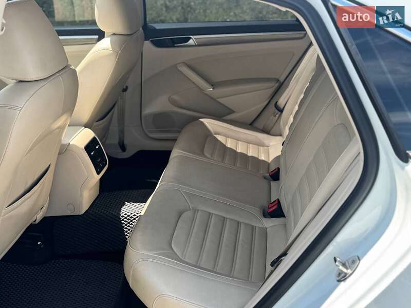 Седан Volkswagen Passat 2015 в Переяславе