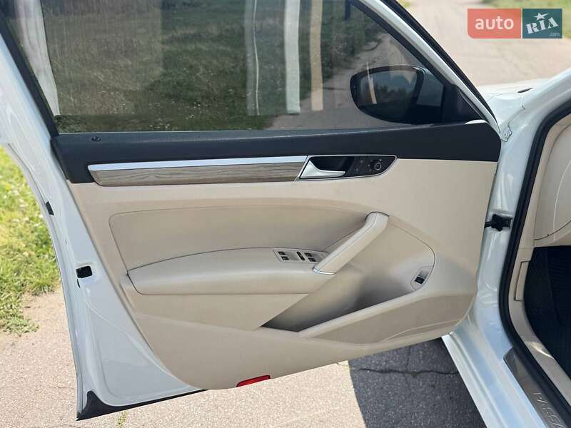 Седан Volkswagen Passat 2015 в Переяславе