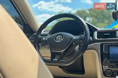 Седан Volkswagen Passat 2015 в 