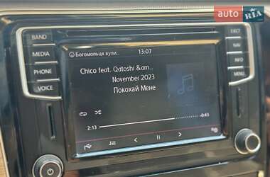 Седан Volkswagen Passat 2015 в 