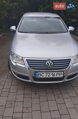 Седан Volkswagen Passat 2010 в Львове
