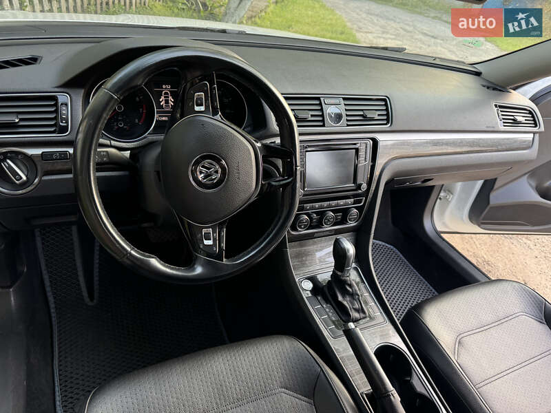 Седан Volkswagen Passat 2016 в Пирятине