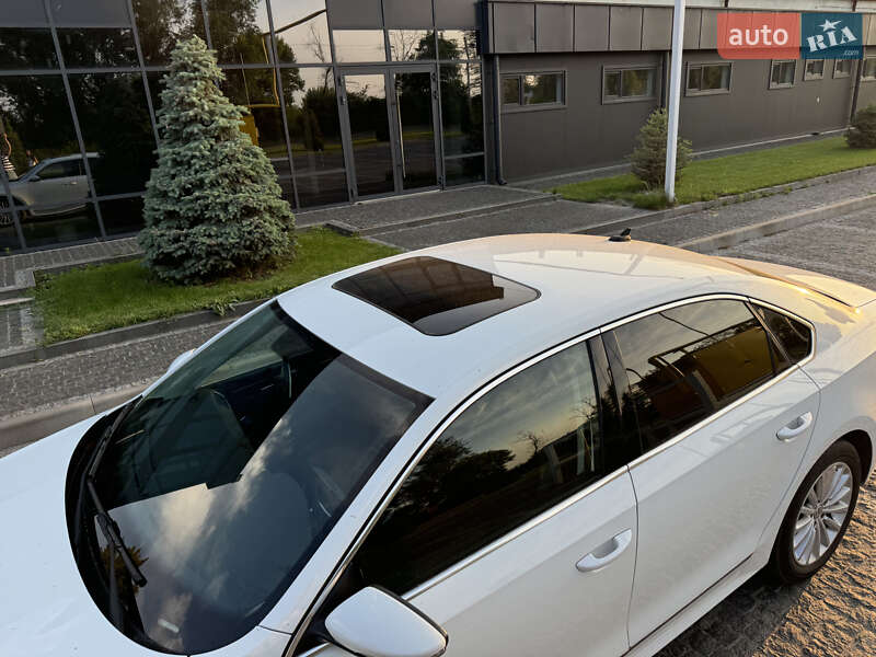 Седан Volkswagen Passat 2016 в Пирятине