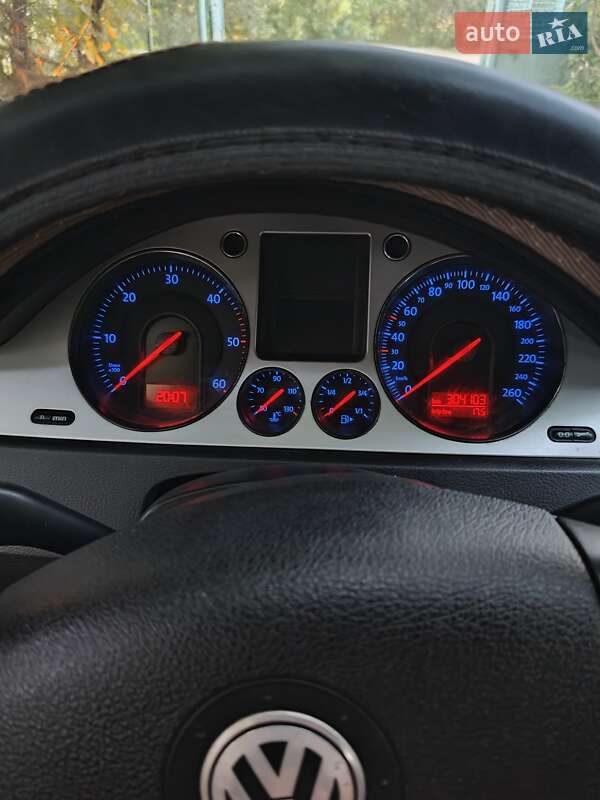 Універсал Volkswagen Passat 2008 в Солоному