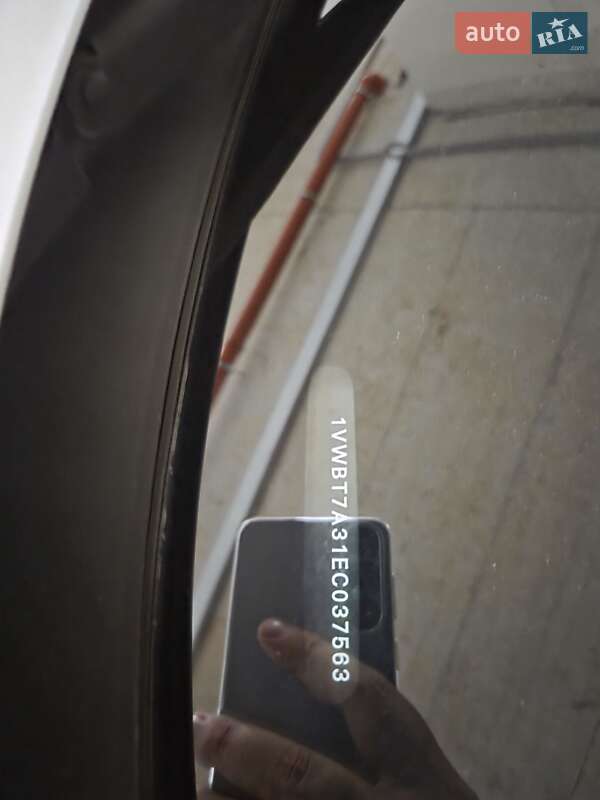 Седан Volkswagen Passat 2013 в Ивано-Франковске