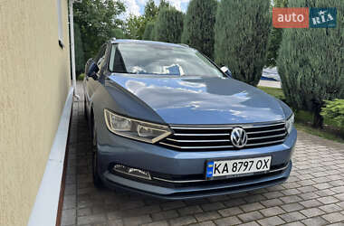 Универсал Volkswagen Passat 2017 в Киеве