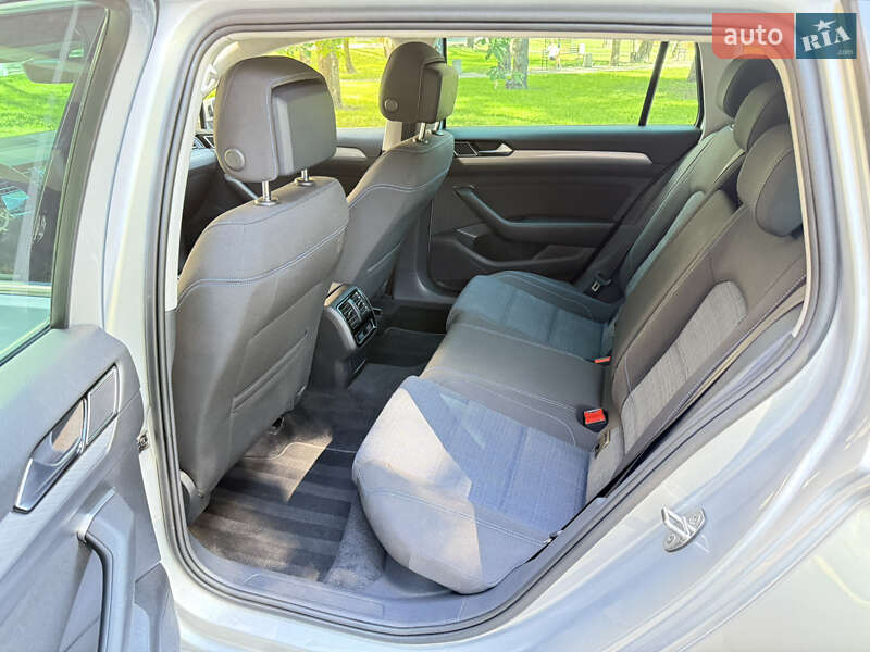 Универсал Volkswagen Passat 2021 в Броварах