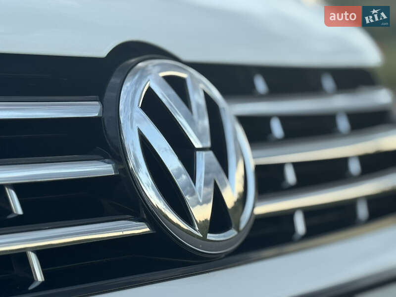 Седан Volkswagen Passat 2015 в Дрогобыче
