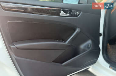 Седан Volkswagen Passat 2015 в 