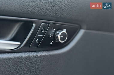 Седан Volkswagen Passat 2015 в 