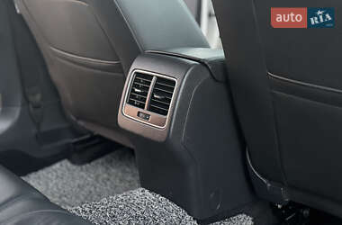 Седан Volkswagen Passat 2015 в 