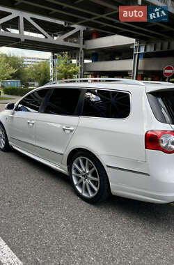 Універсал Volkswagen Passat 2010 в 