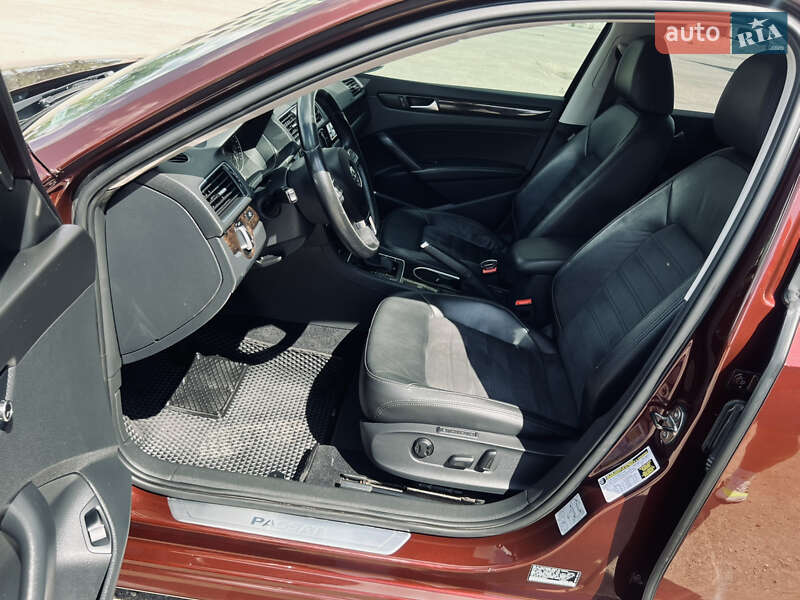 Седан Volkswagen Passat 2013 в Тернополе
