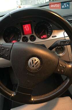Універсал Volkswagen Passat 2008 в 