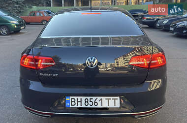 Седан Volkswagen Passat 2017 в 