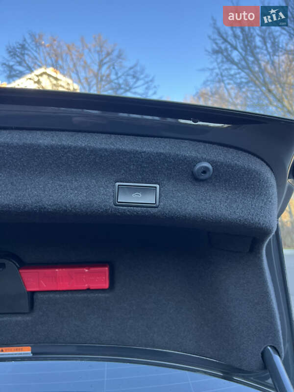 Седан Volkswagen Passat 2017 в Одессе