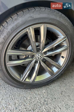 Седан Volkswagen Passat 2017 в 